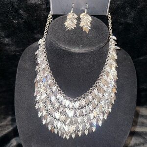 Paparazzi Dazzling Silver Necklace Set